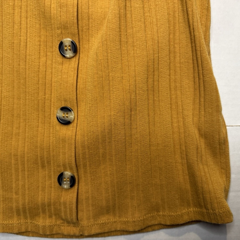 Mudd Junior's Size S Dark Yellow Shirt Ribbed Button Trim Pull Over Top - Picture 4 of 9